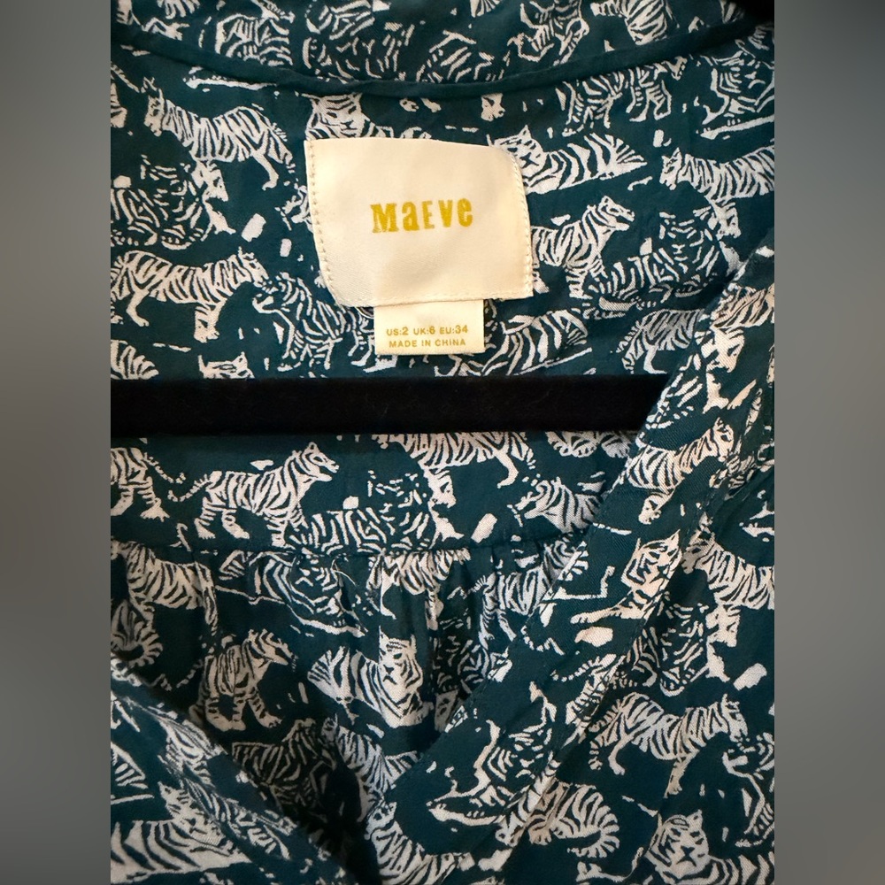 Maeve Anthropologie Emory Teal Tiger Print Button Front Blouse Top Size 2 - Picture 2 of 4